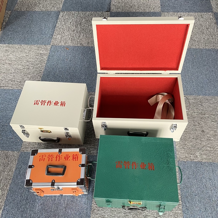 乌达爆破工程作业箱如何选择？玻璃钢与传统材质的全面对比